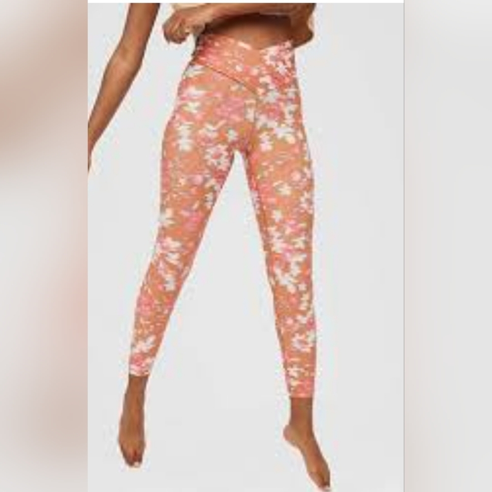 Aerie real me floral wavy groovy tan pink crossover leggings size Small Short